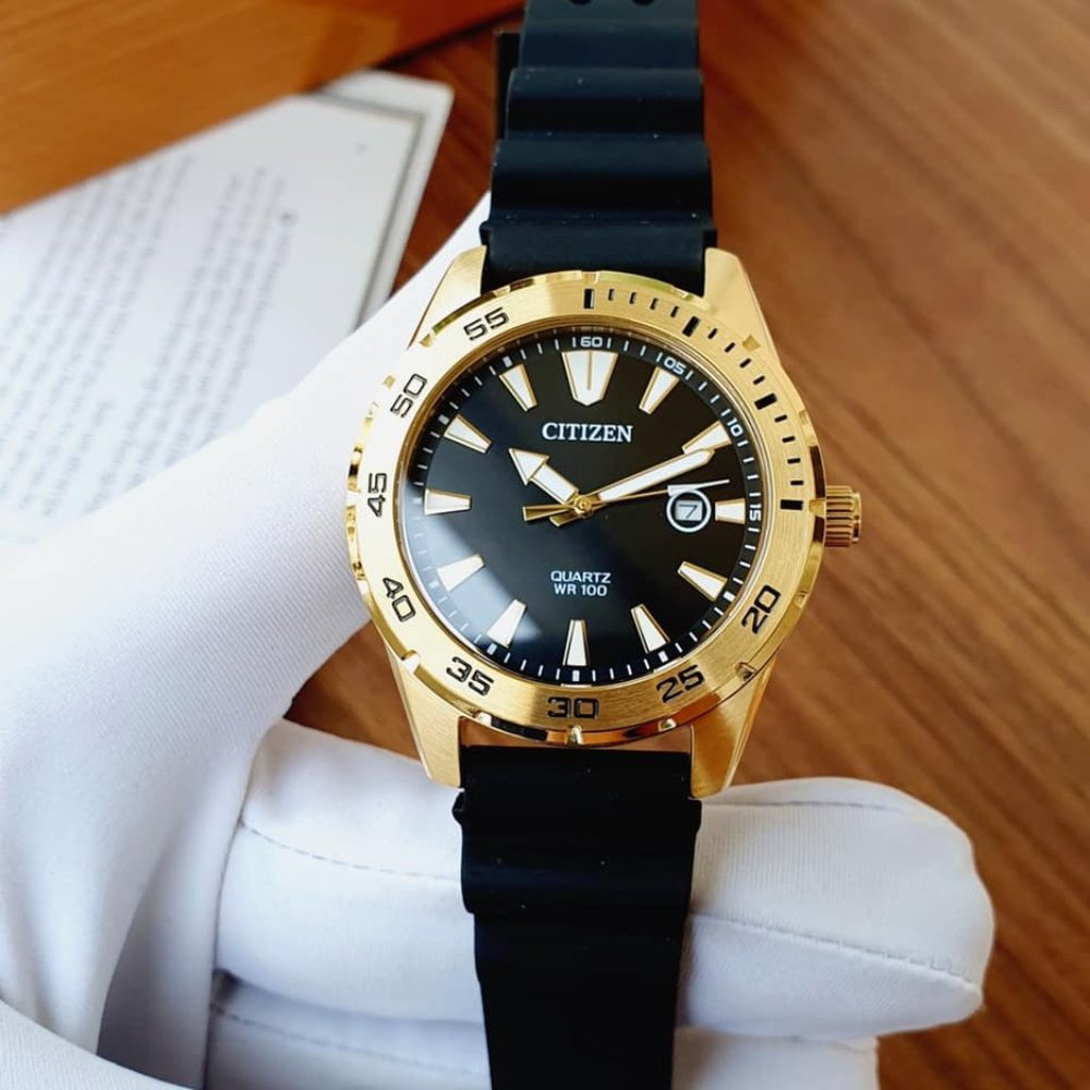 Citizen Pro Sport 18k Gold Watch! Wow! Stunning!